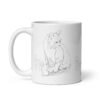 Caneca - Desenho do gato entre as folhas no jardim.